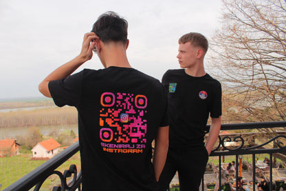 💜ROZE - NARANDŽASTI🧡/QR KOD OVERSIZE CRNA MAJICA UNISEX
