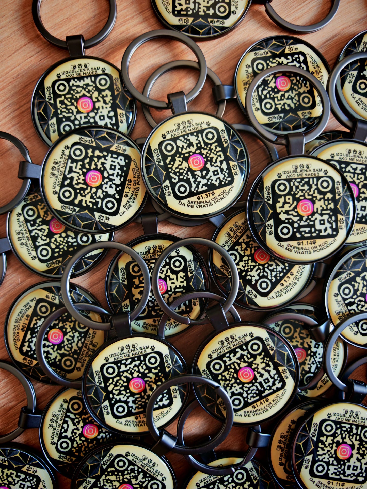 "NOVO" IZGUBLJENA ŠAPICA PRIVEZAK – DIGITALNA LIČNA KARTA ZA LJUBIMCE, SA PODACIMA VLASNIKA